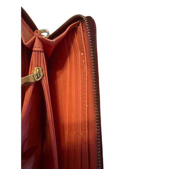 Fossil Womens Burgundy Leather Zip Around Wallet With Wrist Strap - Picture 3 of 8